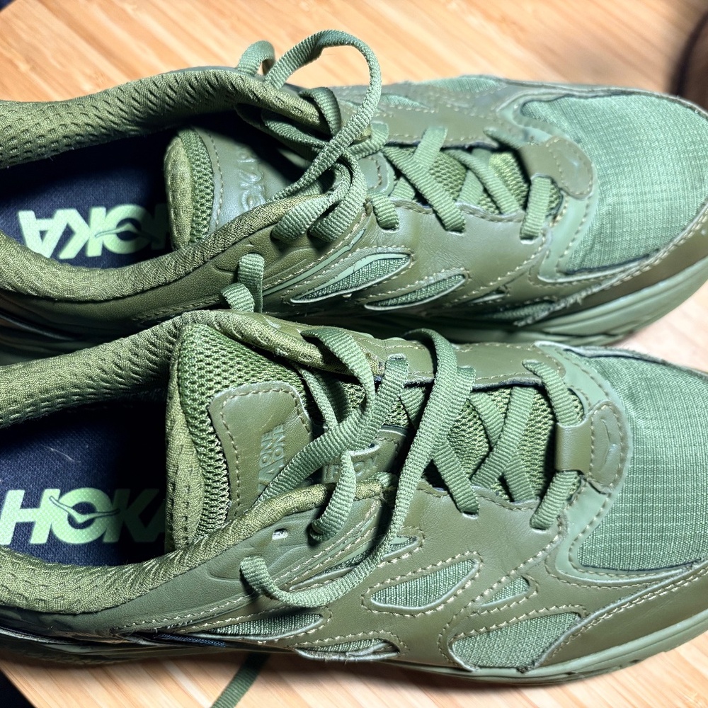 MINT Women’s HOKA Speedgoat 6 GTX – Army Green – Size 8